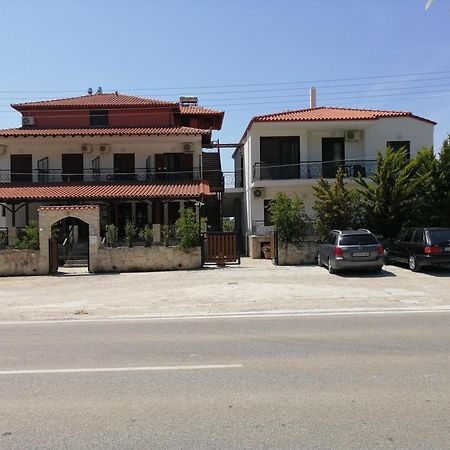 Petradaki Apartments Мола-Калива Экстерьер фото