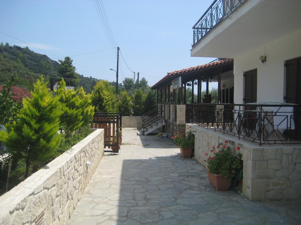 Petradaki Apartments Мола-Калива Экстерьер фото