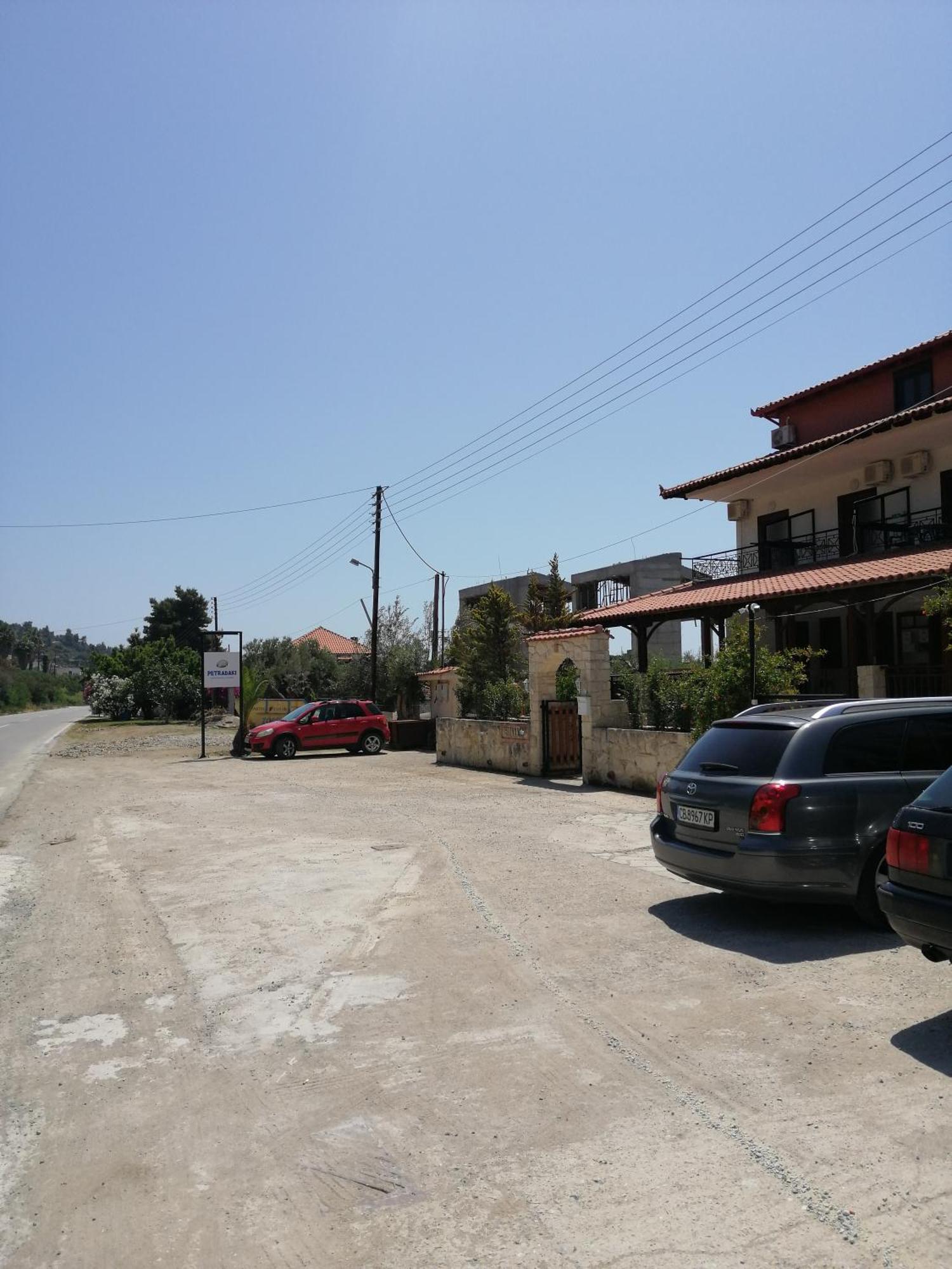 Petradaki Apartments Мола-Калива Экстерьер фото