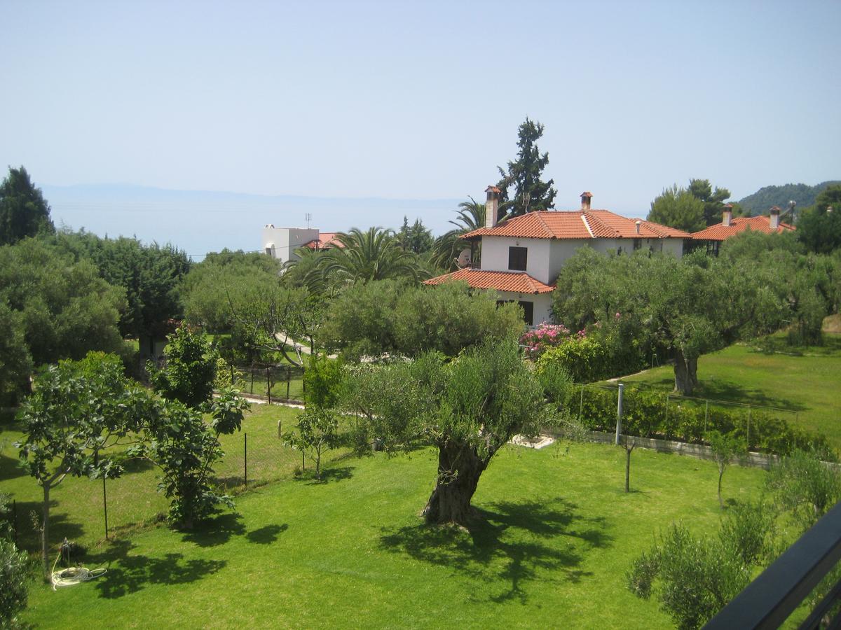 Petradaki Apartments Мола-Калива Экстерьер фото