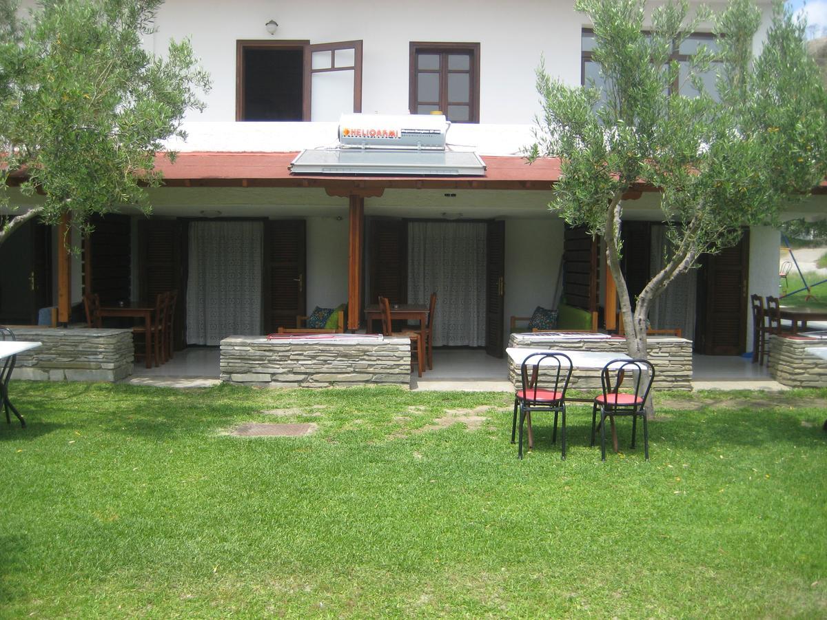 Petradaki Apartments Мола-Калива Экстерьер фото