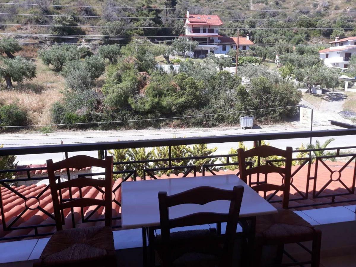 Petradaki Apartments Мола-Калива Экстерьер фото